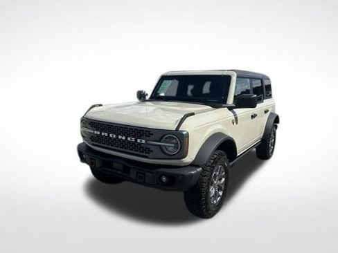 Used 2026 Ford Bronco Badlands AWD/4WD image 3