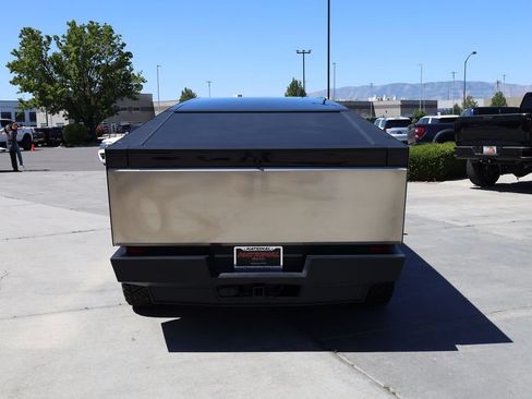Used 2025 Tesla Cybertruck AWD Crew Cab image 5