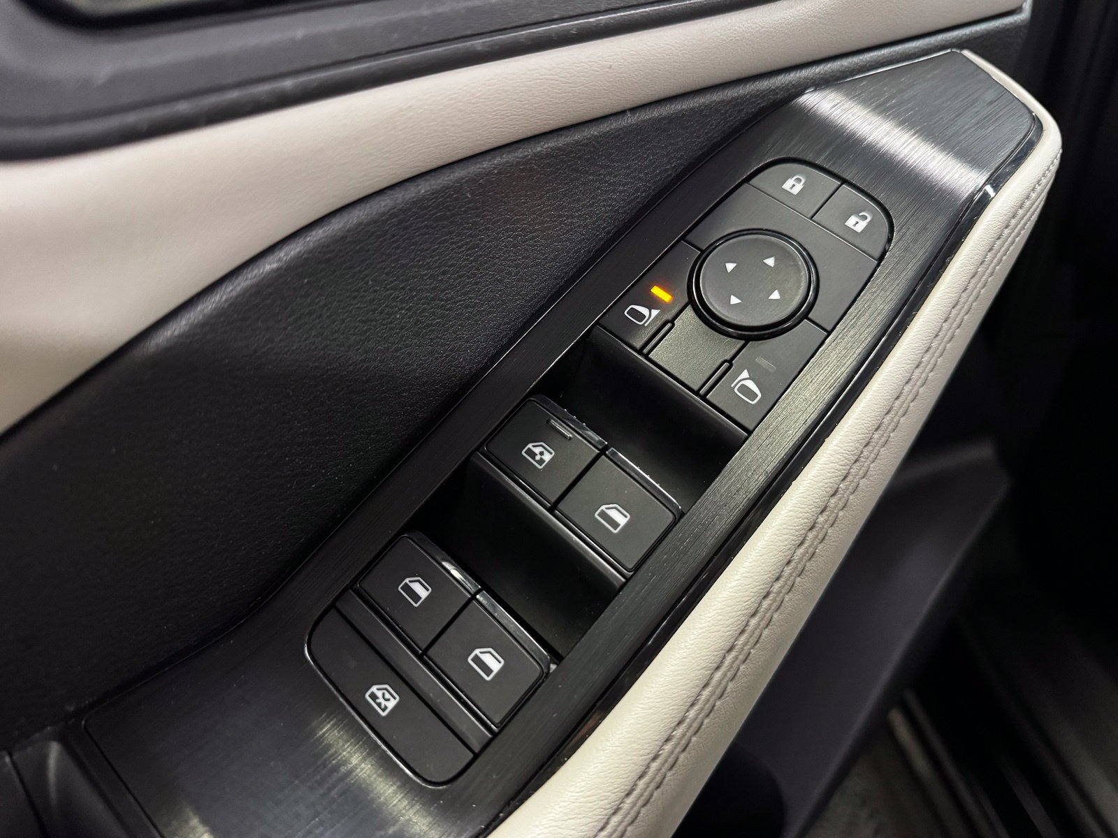 Certified 2025 Nissan Rogue SV AWD/4WD image 25