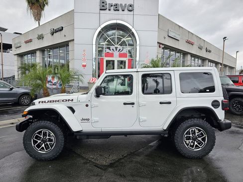 New 2026 Jeep Wrangler Unlimited Rubicon w/ Technology Group image 4