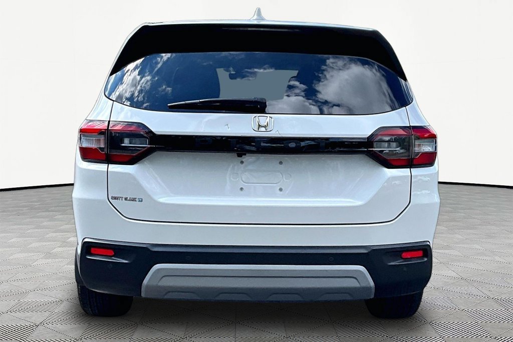 Used 2025 Honda Pilot EX-L image 7