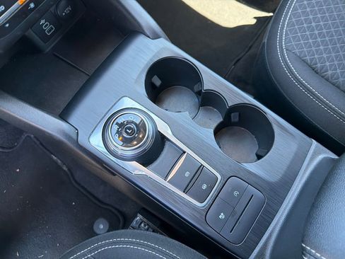 Used 2025 Ford Escape Active AWD/4WD image 21