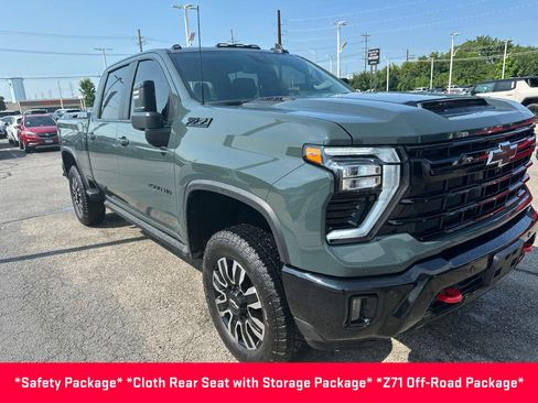 Used 2025 Chevrolet Silverado 2500 LT w/ Trail Boss Package AWD/4WD image 5