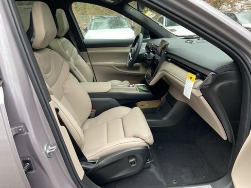 New 2026 Volvo EX90 Ultra image 16