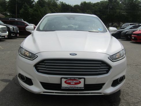 Used 2016 Ford Fusion Titanium AWD/4WD image 2