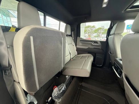 Used 2023 Chevrolet Silverado 1500 LTZ w/ LTZ Premium Package AWD/4WD image 39