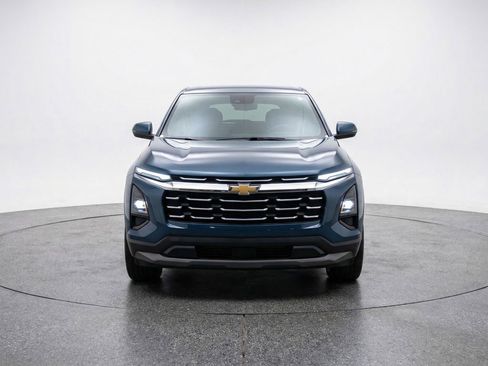 Used 2025 Chevrolet Equinox LT image 2