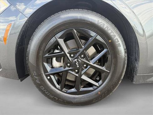 Used 2025 Kia K5 LXS image 24