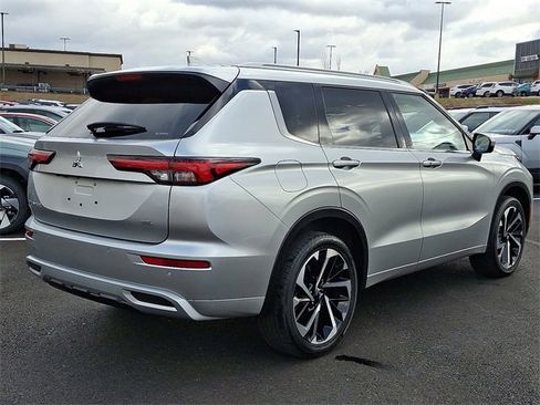 Used 2024 Mitsubishi Outlander SEL image 6