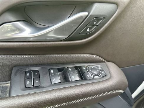 Certified 2022 GMC Yukon XL Denali image 17