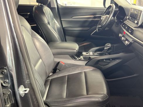 Used 2020 Kia Telluride LX image 26