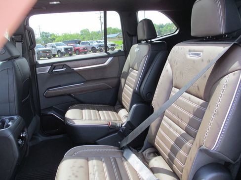 New 2026 GMC Acadia Denali Ultimate AWD/4WD image 12