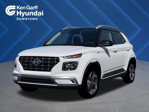 Used 2026 Hyundai Venue SEL image 1