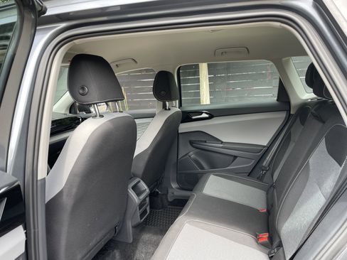 Used 2024 Volkswagen Taos S image 9