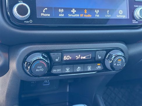 Used 2024 Nissan Kicks SR w/ SR Premium Package image 29