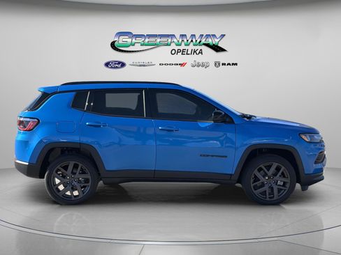 New 2026 Jeep Compass Latitude image 8