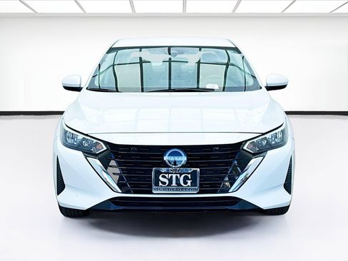 Used 2024 Nissan Sentra SV image 2