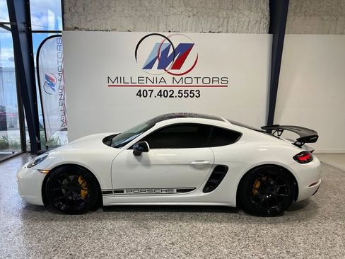Used 2018 Porsche 718 Cayman S image 1