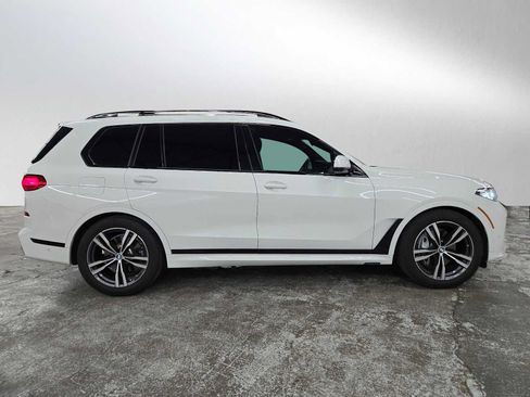 Used 2022 BMW X7 xDrive40i w/ M Sport Package AWD/4WD image 2