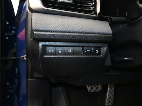 Used 2025 Toyota Camry SE image 13