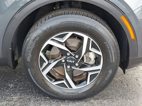 Used 2023 Kia Sportage LX image 8