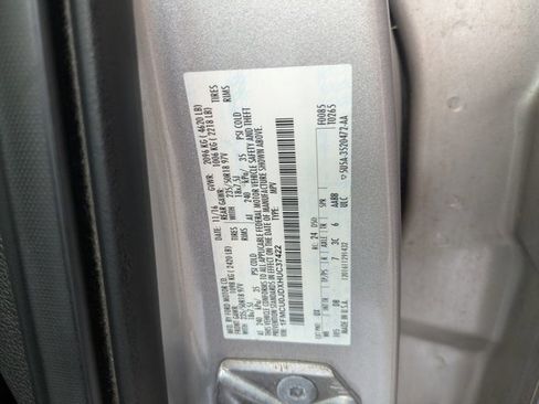 Used 2017 Ford Escape Titanium FWD image 14