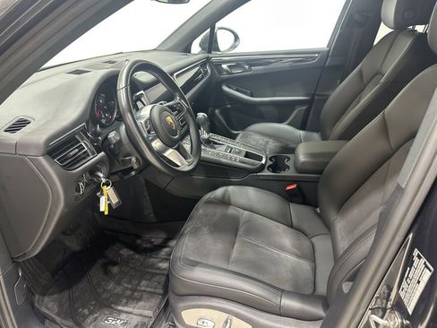 Used 2021 Porsche Macan Base image 19