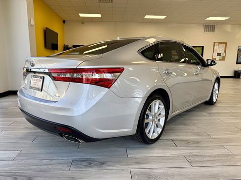 Used 2013 Toyota Avalon image 6