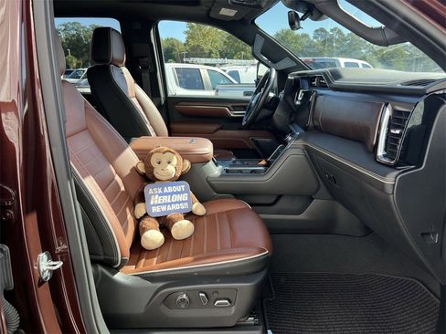 Used 2024 GMC Sierra 3500 Denali Ultimate image 26