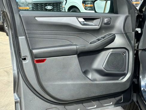 New 2024 Ford Escape SE w/ PHEV Premium Package image 26