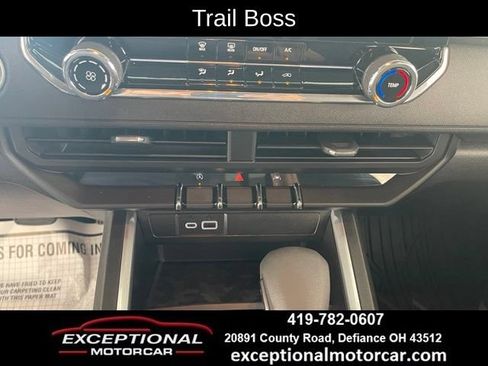 Used 2024 Chevrolet Colorado Trail Boss w/ Technology Package AWD/4WD image 41