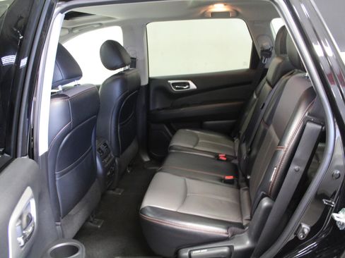 Used 2019 Nissan Pathfinder SL image 25