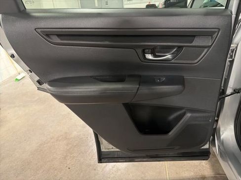 Used 2025 Honda CR-V EX image 10