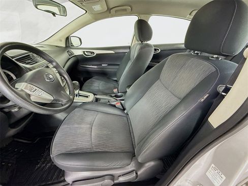 Used 2014 Nissan Sentra SV image 5