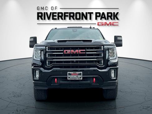 Used 2020 GMC Sierra 2500 AT4 w/ AT4 Premium Package image 8