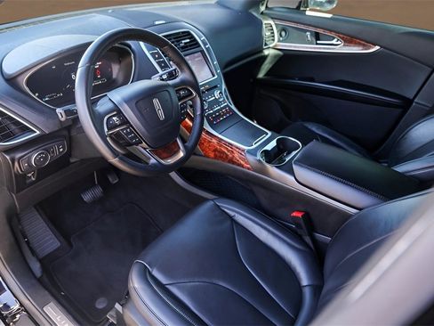 Used 2020 Lincoln Nautilus Reserve w/ Monochromatic Package image 10