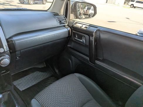 Used 2022 Toyota 4Runner TRD Off-Road AWD/4WD image 20