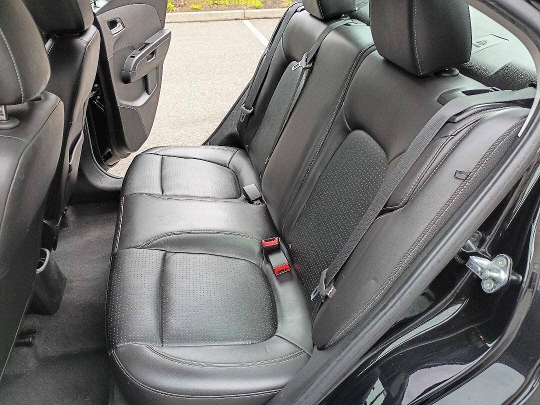 Used 2018 Chevrolet Sonic Premier FWD image 16