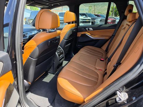 Used 2022 BMW X5 M50i AWD/4WD image 23