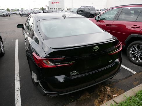Used 2025 Toyota Camry SE w/ Multimedia Upgrade Package FWD image 8