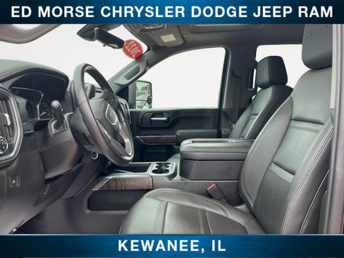 Used 2022 GMC Sierra 2500 Denali w/ Denali Black Diamond Edition AWD/4WD image 9