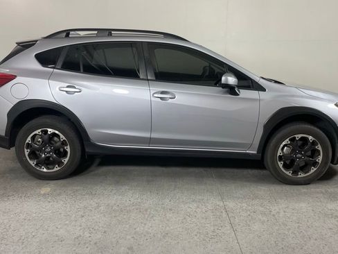 Used 2023 Subaru Crosstrek 2.0i Premium AWD/4WD image 2