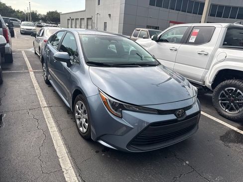 Used 2026 Toyota Corolla LE FWD image 11