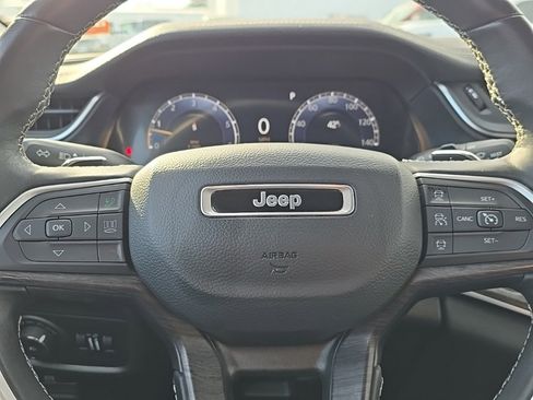 Used 2022 Jeep Grand Cherokee L Limited image 20