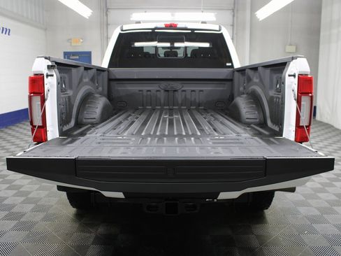 Used 2021 Ford F250 Lariat w/ Tremor Off-Road Package image 37