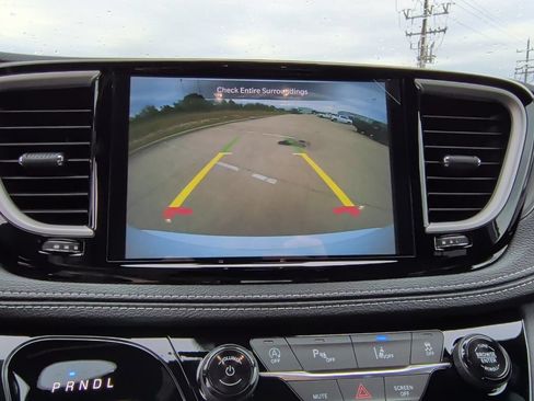 New 2026 Chrysler Pacifica Select w/ S Appearance Package FWD image 24