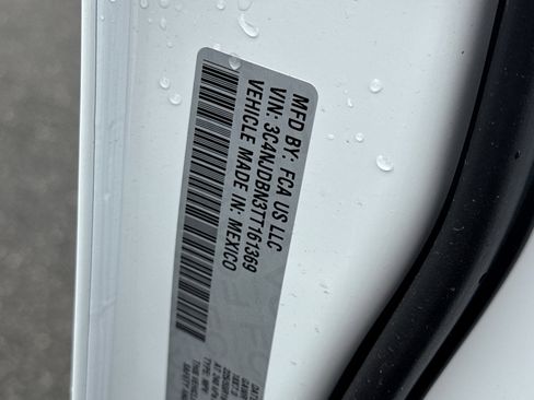 New 2026 Jeep Compass Latitude image 26