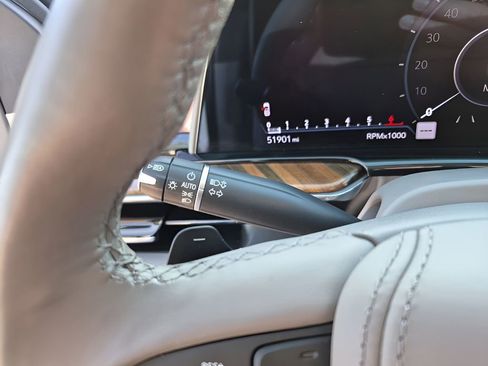 Certified 2023 Cadillac Escalade ESV Sport Platinum w/ LPO, ONYX Package AWD/4WD image 36