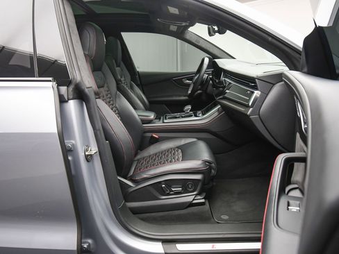 Used 2021 Audi RS Q8 w/ Black Optic Package image 47