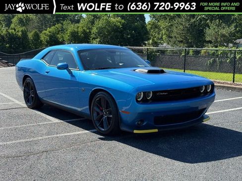Used 2019 Dodge Challenger R/T Scat Pack w/ Shaker Package RWD image 1